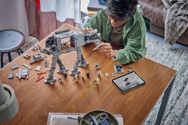 LEGO® Star Wars™ 75454 AT-AT™ Imperiálneho pozostatku s INT-4
