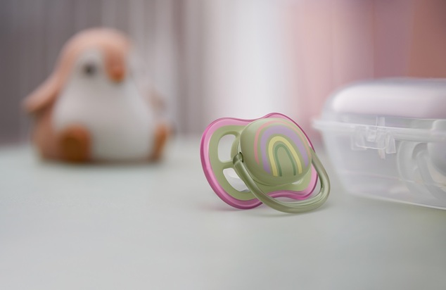 Philips AVENT Duda Ultra air image 0-6m punčka (mavrična) 2 kos