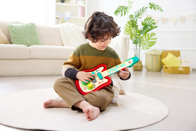 Hape Pixelz Rainbow - Guitare avec effets lumineux et sonores