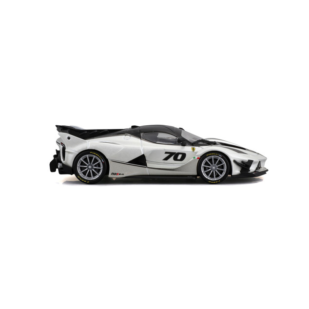 Bburago 1:43 Ferrari Racing FXX-K EVO 2017 white/black