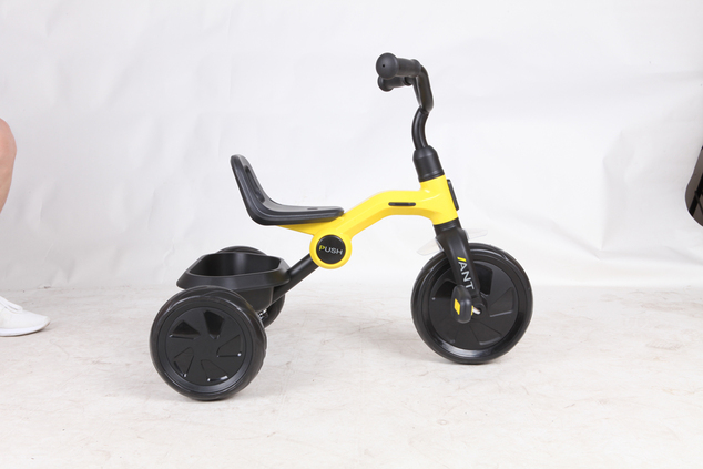 QPLAY Dreirad Ant Yellow, Alter 2-6 Jahre