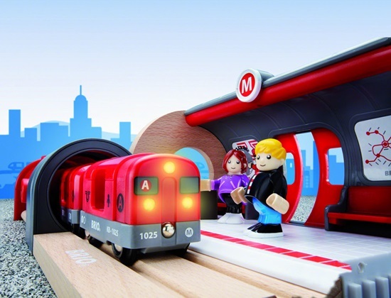 Set Brio Subway con piattaforma e binari
