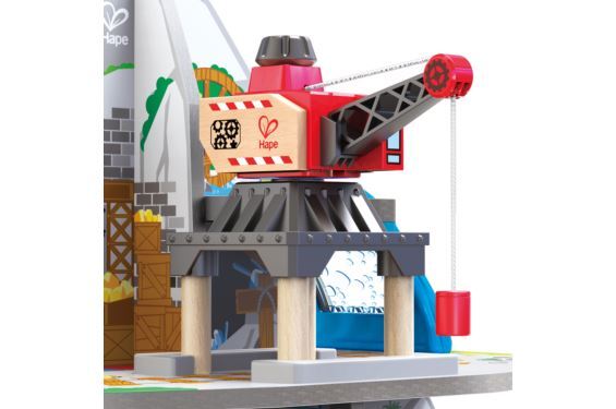 Hape Train verfolgt große Bergmine