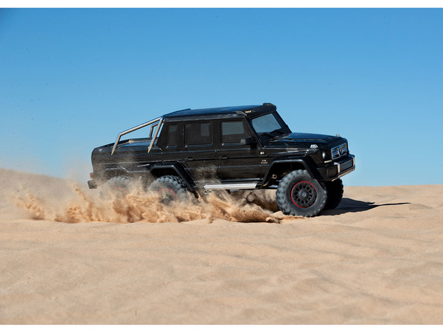 Traxxas TRX-6 Mercedes G 63 6x6 1:10 RTR čierny