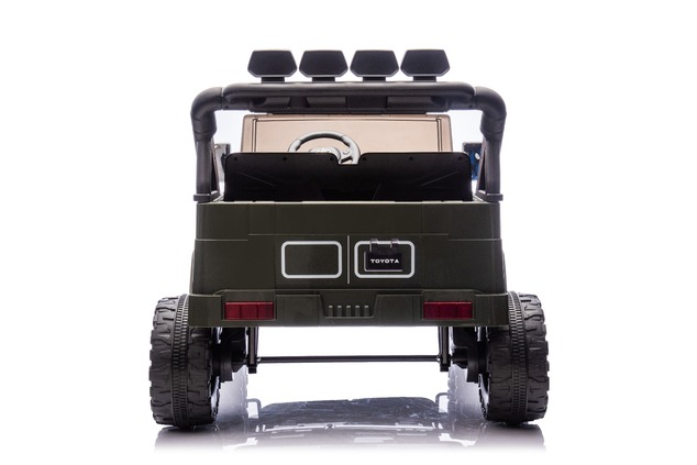 Elektrické autíčko Toyota FJ Cruiser XXL s pohonom 4x4, licencované (Dvojmiestne), zelené,