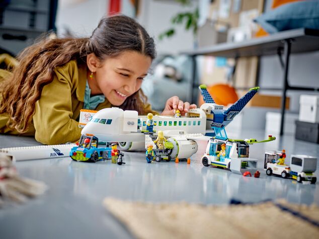 Avion de pasageri LEGO® City 60367