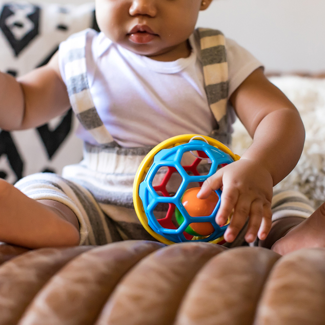 Baby Einstein Hryzačka lopta Bendy Ball™