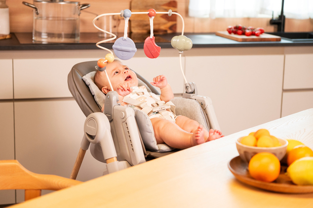 CHICCO Stolička jedálenská Polly Armonia - Carrara