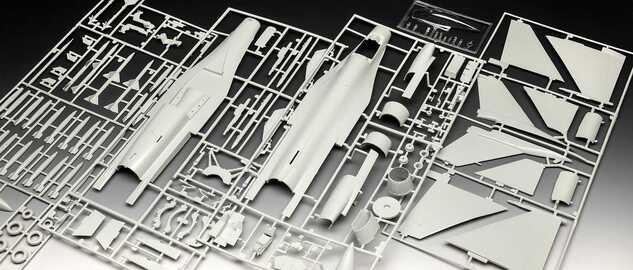 Plastic ModelKit letadlo 03802 - 50th Anniversary F-16 Falcon (1:32)