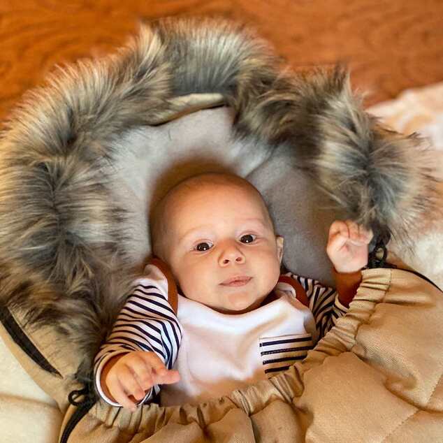 Kinderfußsack NEW BABY mit Fell dunkelgrau