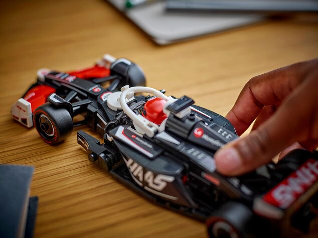LEGO® Speed Champions 77250 Voiture de course MoneyGram Haas F1® Team VF-24