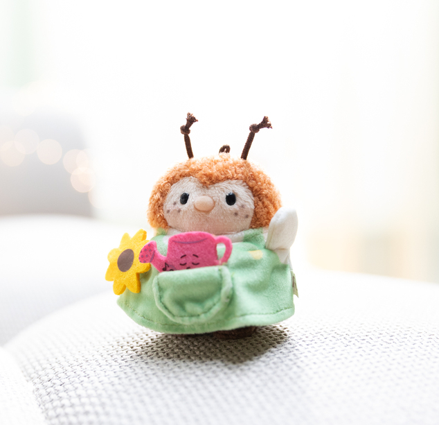 NICI peluche MyMochi Ape Hadshi 8 cm con annaffiatoio e costume da giardiniere, confezione regalo