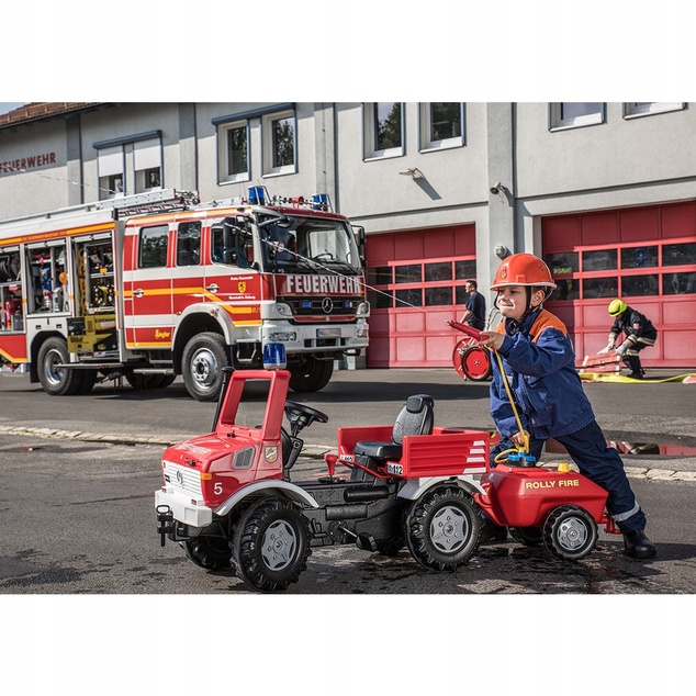 Rollytoys Rolly Fire-tanker so striekačkou - červený