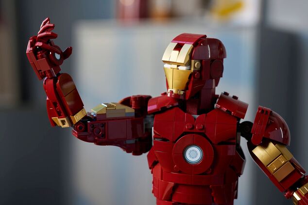 LEGO® Marvel 76344 Iron Man Mark 3: zberateľská edícia