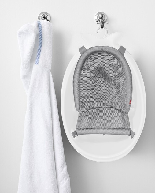 SKIP HOP Vanička s ergonomickou podložkou Moby 3 fázová biela
