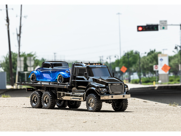 Traxxas TRX-6 Ultimate RC Hauler 6x6 1:10 RTR s navijakom čierny