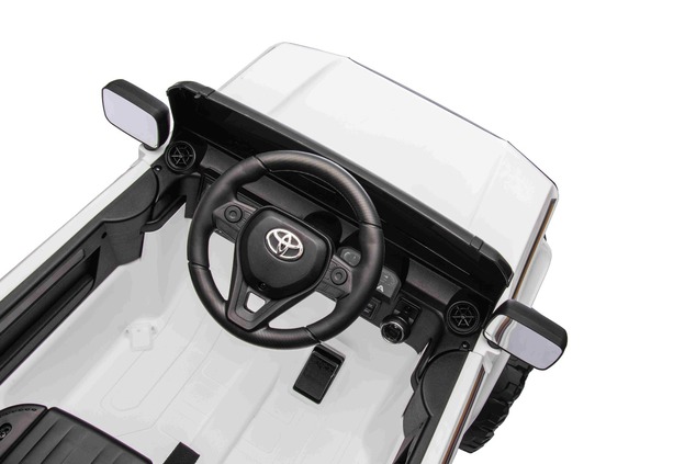 Elektrické autíčko Toyota Landcruiser 12V, biele, široké jednomiestne sedadlo, 2,4 GHz dia