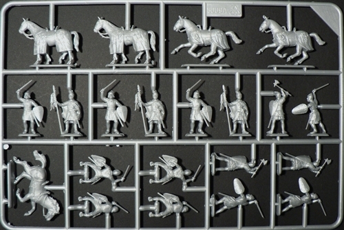 Model Kit figurky 6009 - CRUSADERS (XIth CENTURY) (1:72)