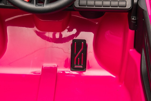 Elektrické autíčko Porsche Macan 12V s pohonom zadných kolies a licenciou (Jednomiestne),