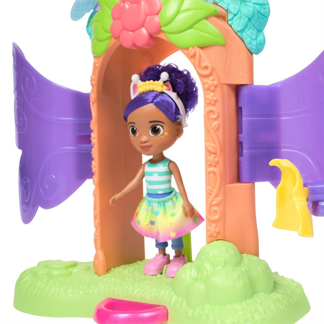 Spin Master Gabby´s Dollhouse premena na vílu