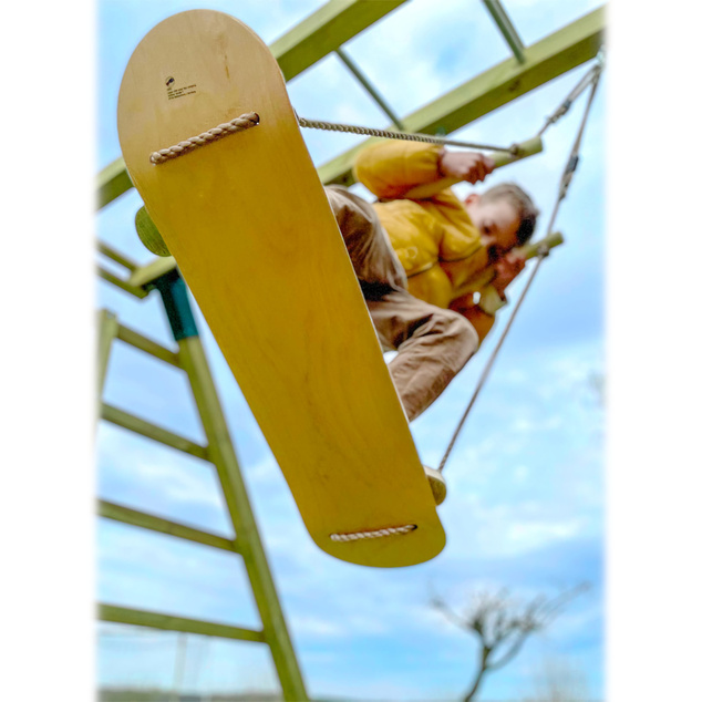 Small Foot Drevená hojdačka Skateboard