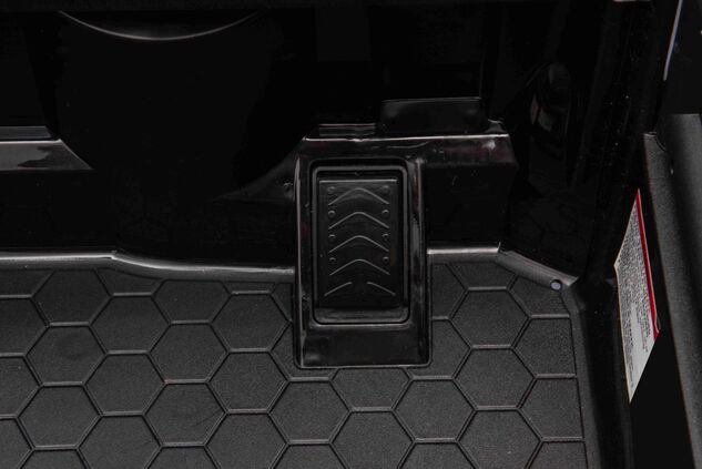 Elektrické autíčko OFFROAD NEW s pohonom zadných kolies, čierne, Lítiová batéria