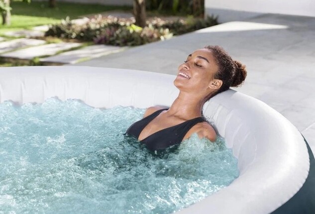 Bestway 6001D Lay-Z-Spa® Miami AirJet™ pezsgőfürdő 6 személyre (Energiatakarékos) 196 x 66 cm