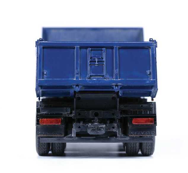 Model Kit auto 43006 - Kamaz Dump Truck (1:43)
