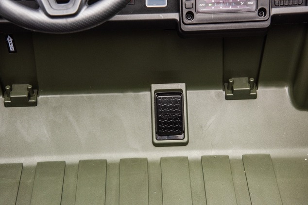 Elektrické autíčko Toyota FJ Cruiser XXL s pohonom 4x4, licencované (Dvojmiestne), zelené,