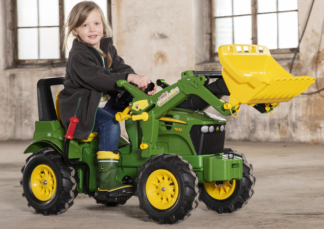 Rollytoys Šliapací traktor John Deere s nakladačom, brzdou a nafukovacími kolesami