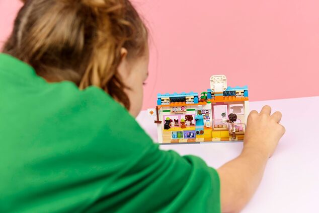 LEGO® Friends 42677 Pekáreň pamlskov pre psíkov