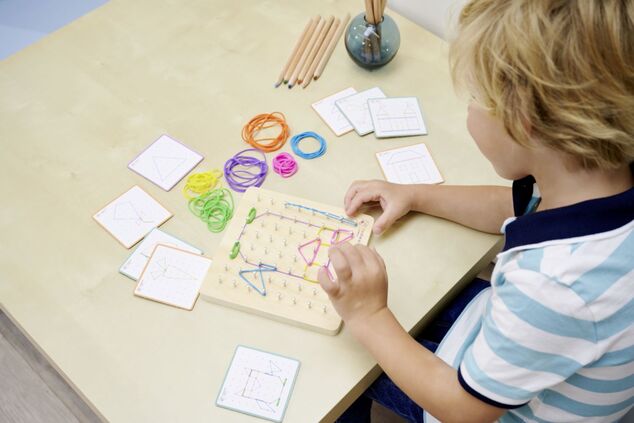 Montessori Geometrická doska