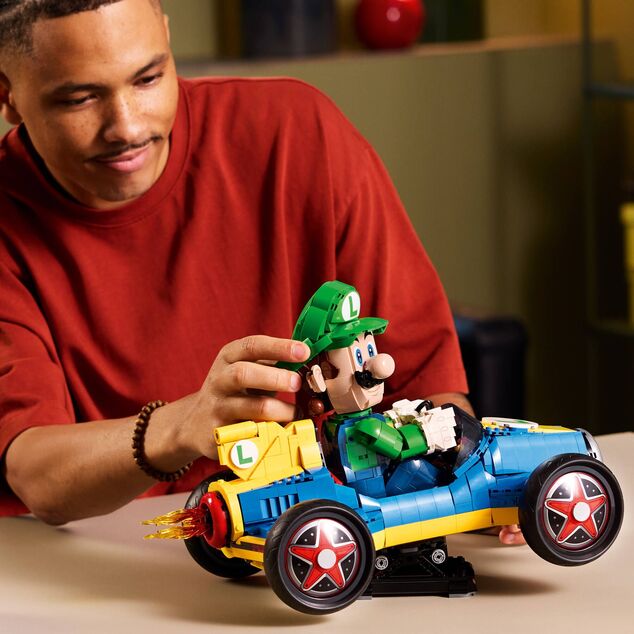 LEGO® Super Mario 72050 Mario Kart™ – Luigi a Mach 8