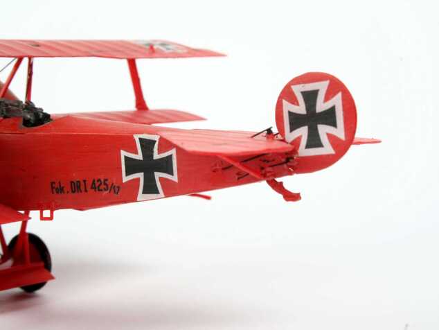 Starter Kit repülőgép 74116 - Fokker DR.1 Triplane (1:72)