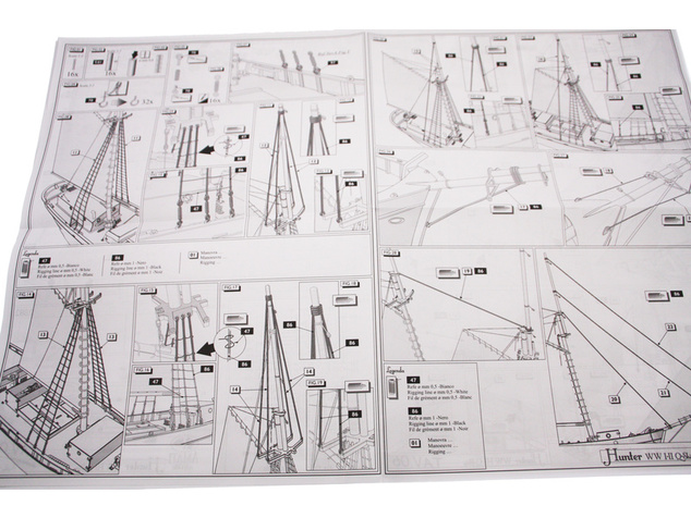 AMATI HMS Hunter škuner 1:60 kit