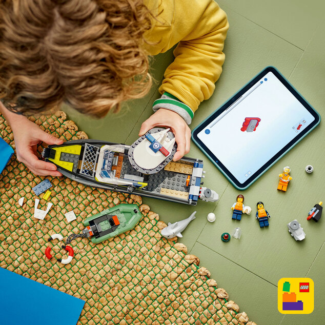 LEGO® City 60456 Naháňačka v policajnej lodi