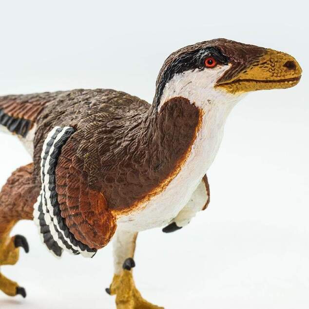 Safari® Deinonychus dinosaurus