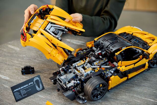 LEGO® Technic 42172 McLaren P1™