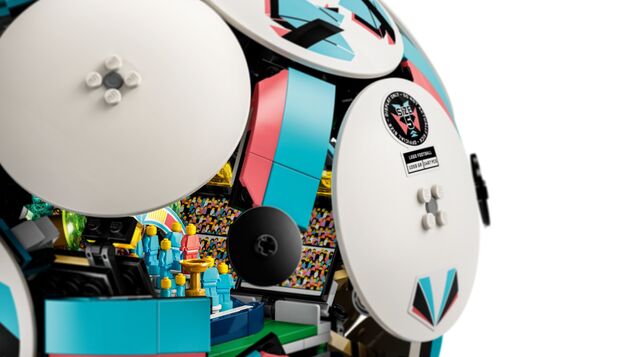 LEGO® Editions Football 43019 Futbalová lopta