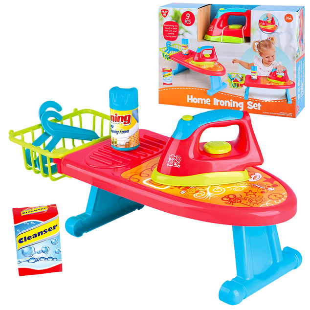 PLAYGO - Set da stiro domestico (nuova versione) 9 pezzi