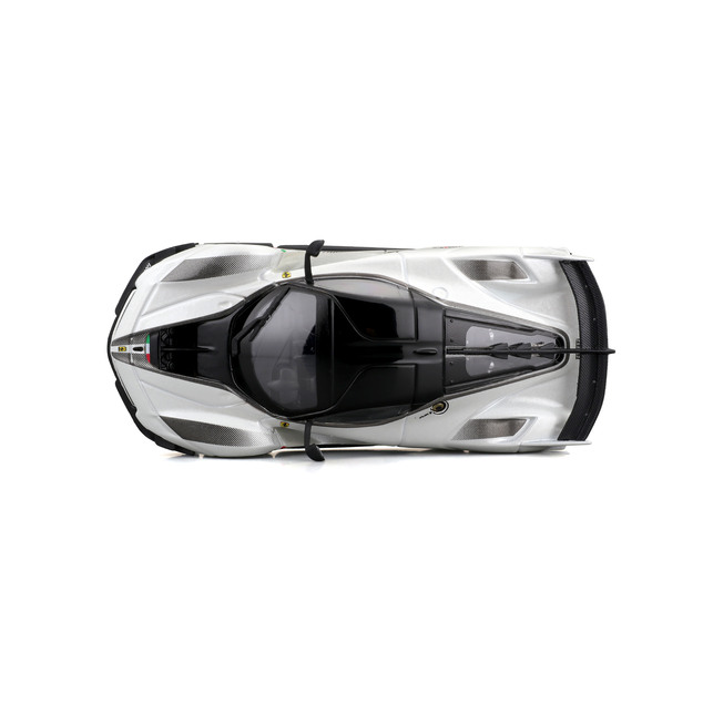 Bburago 1:43 Ferrari Racing FXX-K EVO 2017 white/black