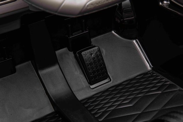 Elektrické autíčko Bentley Bacalar 12V, čierne, Dvere otvárajúce sa nahor, 2.4 GHz diaľkov