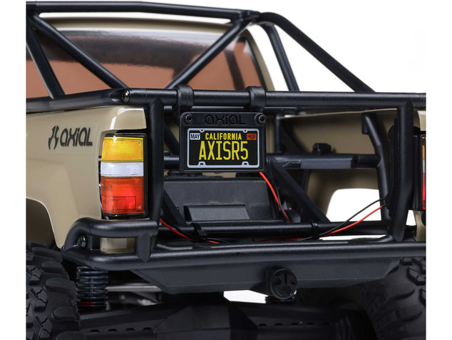 Axial SCX10 III Toyota SR5 1987 4WD RTR peščeni
