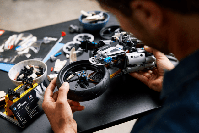 LEGO® Technic 42130 BMW M 1000 RR