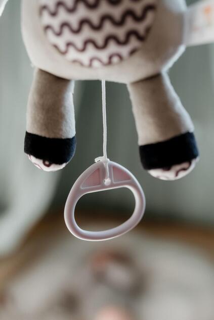 Slon babyted naťahovací plyš 30cm záves na postieľku/kočík