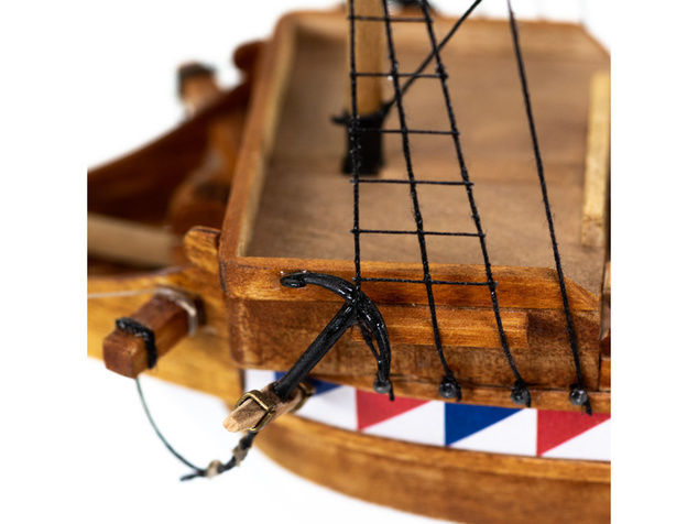 AMATI Elizabethan galeóna 1:135 First step kit