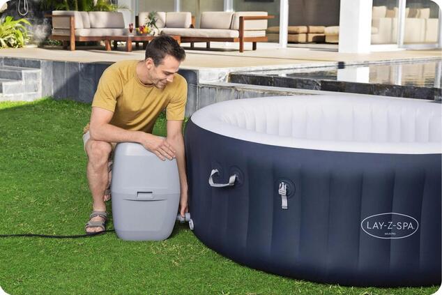 Bestway 6001C Lay-Z-Spa® Miami AirJet™ pezsgőfürdő 4 személyre (Energiatakarékos) 180 x 66 cm