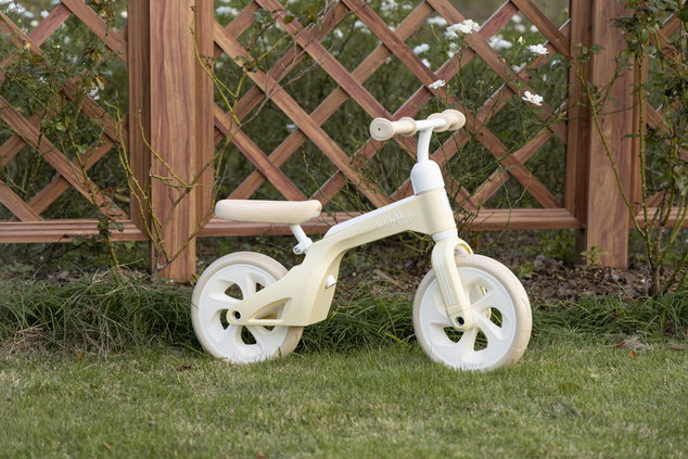 QPLAY Poganjalec Tech Cream, starost 2-4 leta, do 30 kg
