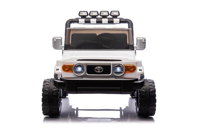 Elektrické autíčko Toyota FJ Cruiser XXL s pohonom 4x4, licencované (Dvojmiestne), biele,