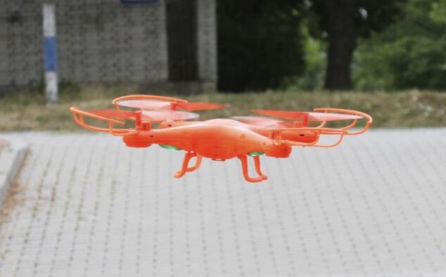 NINCOAIR Quadrone Spike 2.4GHz RTF